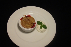 nagerecht - Cobbler van bosbessen en vosbessen met saliehangop