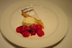 nagerecht - Taart met citroen en limoenroom en vanille ijs