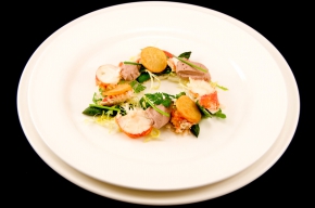 voorgerecht - Salade met kreeft en een crème van gevogeltelever