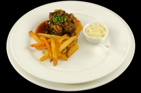 hoofdgerecht - Runderstoverij in bier met frieten