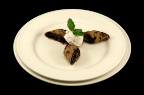 nagerecht - Pannenkoekjes met bosbessen en kokosijs