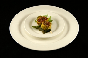 amuse - Tapas van lamsfilet met zongedroogde tomaatjes en olijven