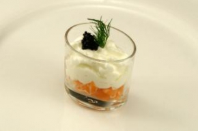 amuse - Aspergemousse met zalm