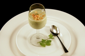 amuse - IJskoude avocadosoep met pittige krab