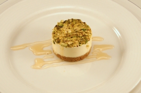 nagerecht - Yoghurt cheesecake met pistachenootjes en honing