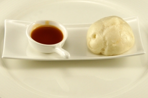 amuse - Bapao met kip