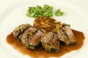 hoofdgerecht - Crépinette van lamsvlees met tuinboontjes en lamsoren