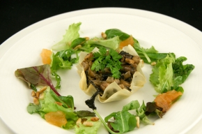 voorgerecht - Tulp met paddenstoelen en een kleine salade