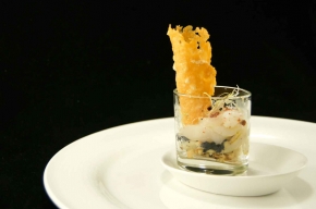 amuse - Coquilles met asperges en Parmezaanwafels