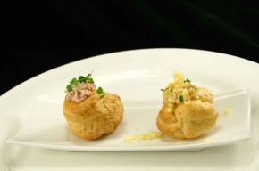 amuse - Soesje gevuld met ham en soesje gevuld met kaas